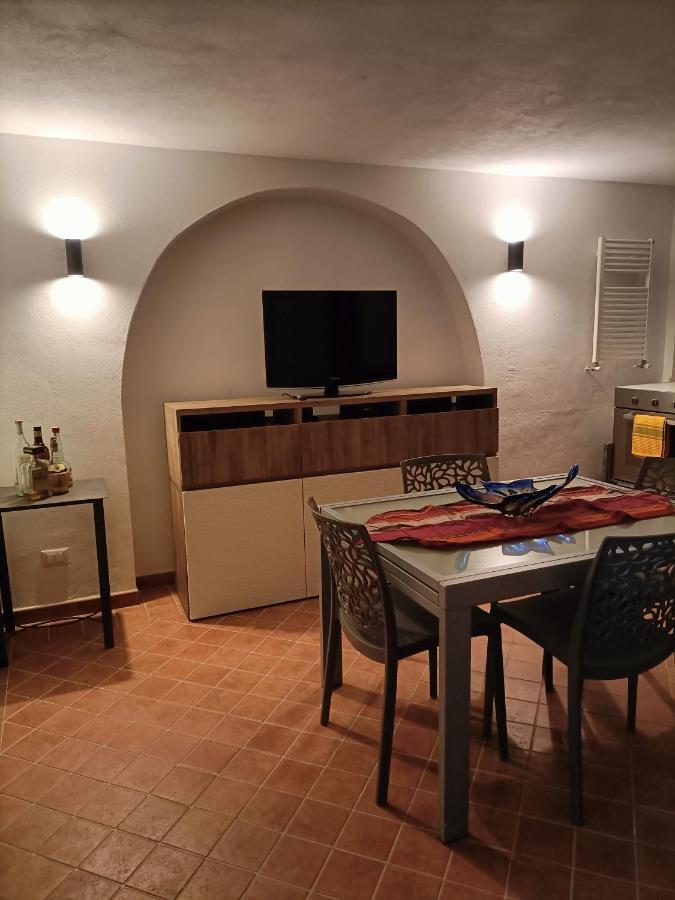 Locazione Turistica La Gesualda Apartment กาสเตลนัวโว มากรา ภายนอก รูปภาพ